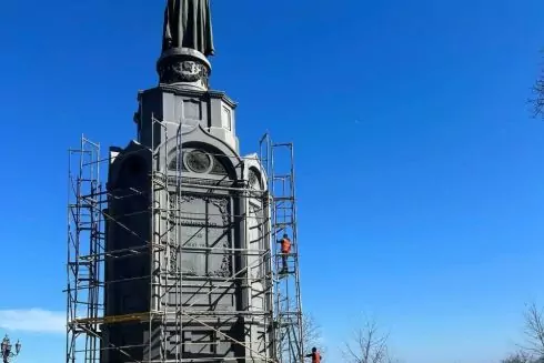 В Киеве начали устанавливать защитные конструкции для памятников культурного наследия