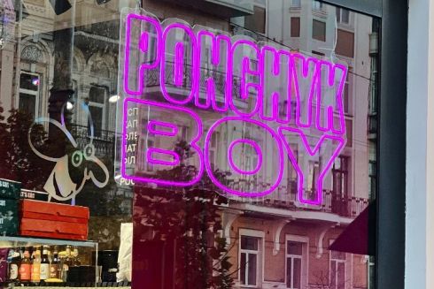 На Большой Васильковской открыли второе заведение Ponchyk Boy с самым большим благотворительным пончиком