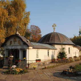 Музей історії України відкрив збір на демонтаж “церкви-МАФу”
