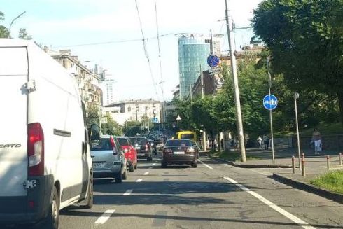 На Січових Стрільців у Києві з'явилися нові велосмуги
