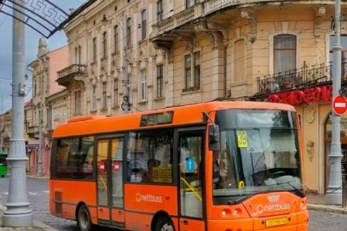 Маршрутки у Чернівцях тепер приймають оплату карткою