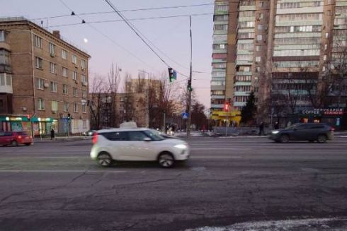 Новий наземний перехід облаштували у Соломʼянському районі