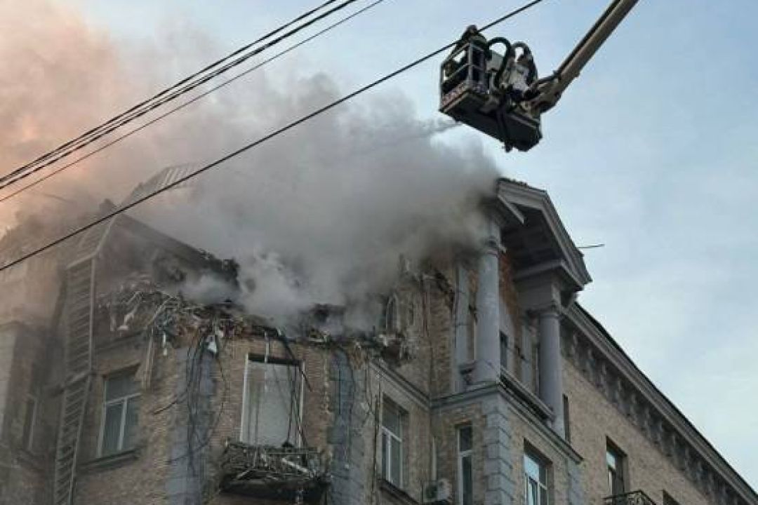 Атака дронів на Київ у Новорічну ніч: зруйнований будинок на Печерську, 7 постраждалих