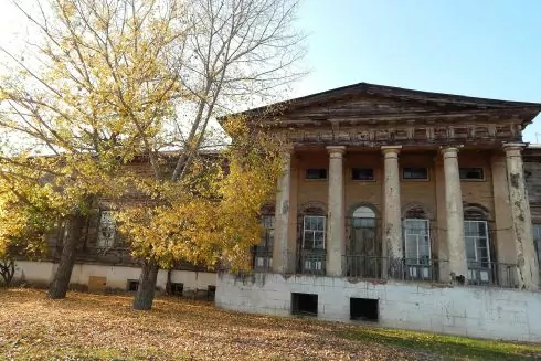 Занедбаний будинок Сковороди на Харківщині повернули громаді через суд