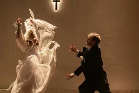 Театр Франка зібрав більше 2 млн гривень на показі "Конотопської відьми": гроші передали на ЗСУ