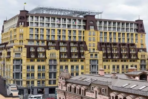 Верховний суд зобов'язав ввести в експлуатацію &laquo;будинок-монстр&raquo;. У забудовника немає прав на землю