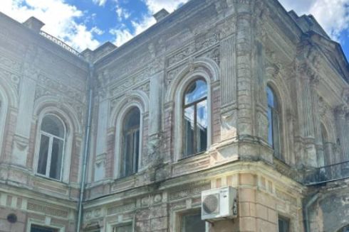 Прокуратура Києва вимагає через суд відремонтувати памʼятку архітектури на вулиці Амосова