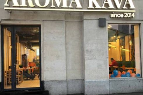 Українська мережа кав'ярень Aroma Kava відкрила перший заклад у Варшаві
