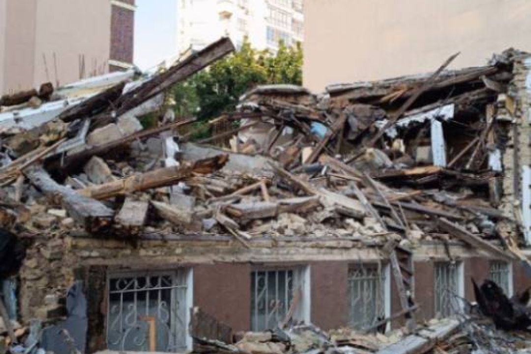 Забудовник заявив, що відновить садибу Зеленських власним коштом