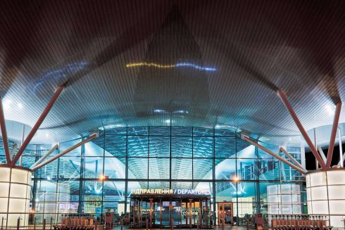 В аэропорту «Борисполь» разрешили летать по электронным документам