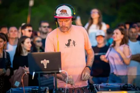 Граффити-шоу от Alec Monopoly и Тапольский на Аллее Художников: Афиша событий 22-24 октября