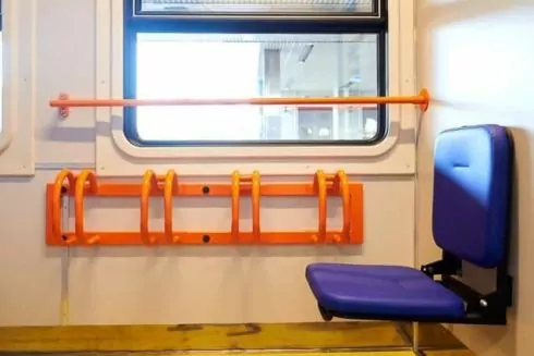 В Україні запускають першу інклюзивну приміську електричку. Дивіться, яка вона