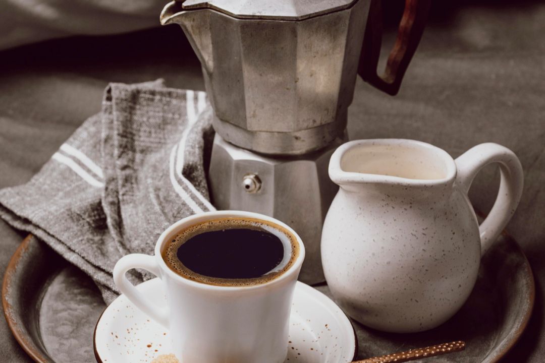 Як зварити каву в гейзерній кавоварці — покрокова інструкція від Марко Черветті