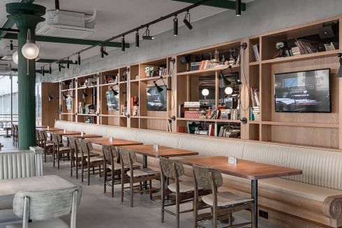 Фото. На Печерске открылся «This is Пивбар» с интерьером от Balbek Bureau