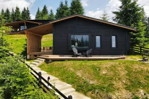 11 будинків у Карпатах з гарним дизайном та краєвидами