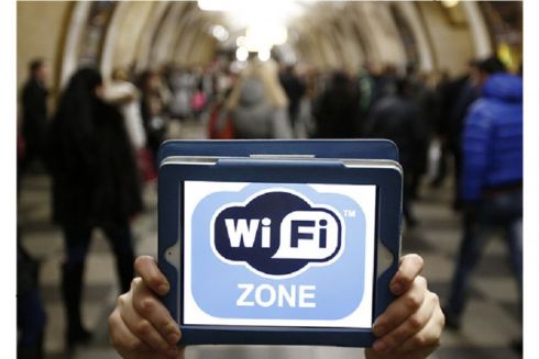 Київські станції метро забезпечать безкоштовним швидкісним Wi-Fi