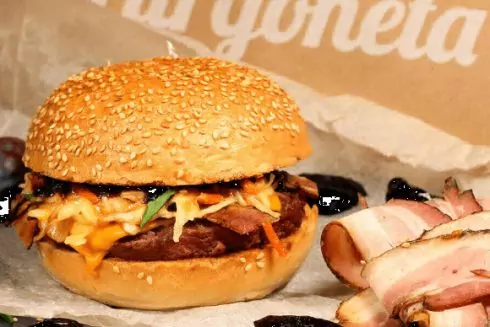 Furgoneta открывает заведение на Бассейной