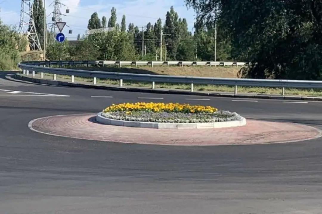 На 18 локациях Киева обустроили кольцевые развязки: где именно