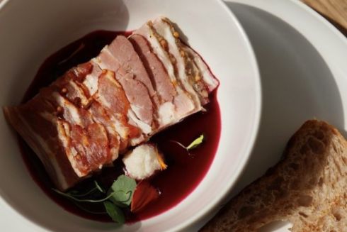 На Виноградарі відкрили кафе сучасної української кухні «За Шафою»