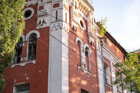 Заброшенный водочный завод на Львовской площади хотят ревитализировать