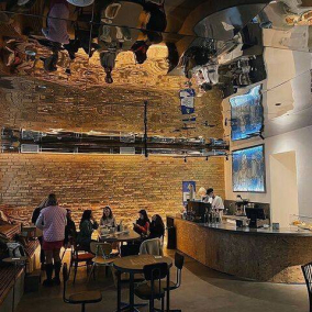 Возле «Золотых ворот» открылась кофейня «Липа». Это проект от основателей «Каштана»