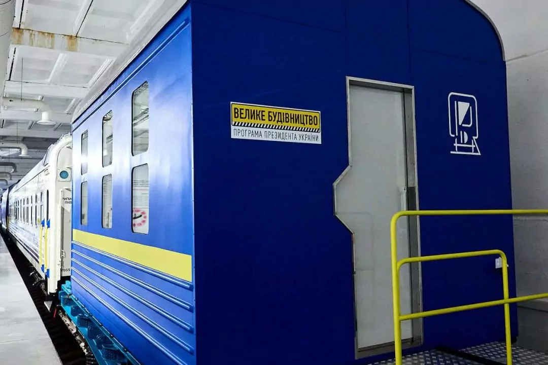Фото. &laquo;Укрзалізниця&raquo; показала концепт капсульного плацкартного вагона