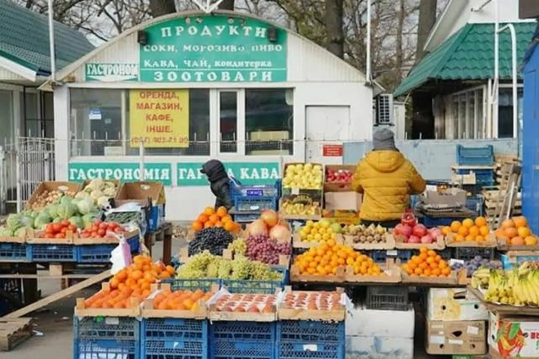 Возле станции метро &laquo;Нивки&raquo; уберут незаконные МАФы