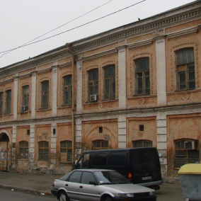 У Києві дозволили розібрати історичні будівлі Торгового дому на Подолі