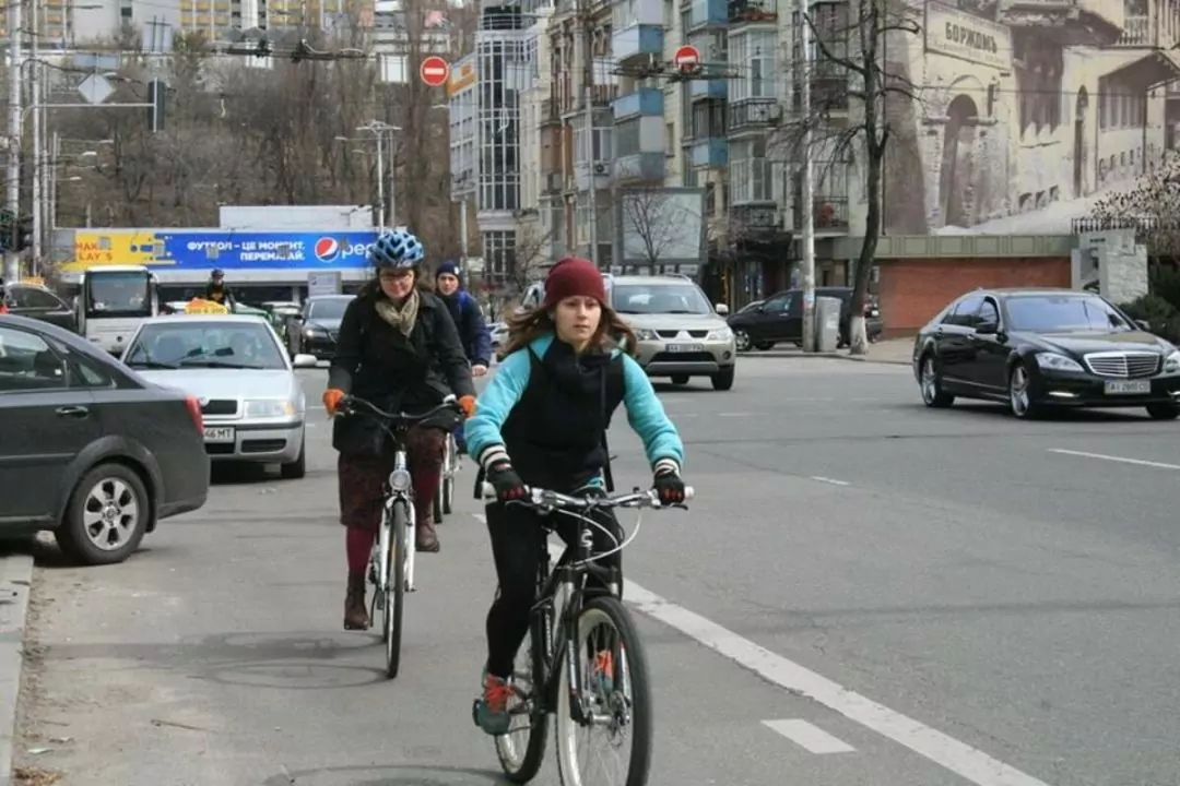 Україна єдина в Європі не штрафує за перевищення встановлених лімітів швидкості. Як це впливає на смертність