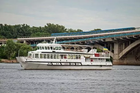 Через Днепр и Припять восстановят речные маршруты