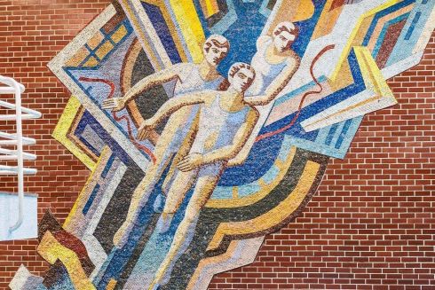 Біля «Університету» руйнують модерністську мозаїку. Активісти запрошують містян на акцію захисту пам'ятки