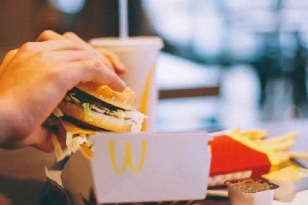 В McDonald's на Окружной появились официанты