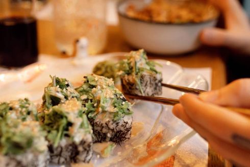 Біля «Площі Льва Толстого» відкрився суші-кіоск Shibuya. Раніше тут працювало Bali Bowl Cafe