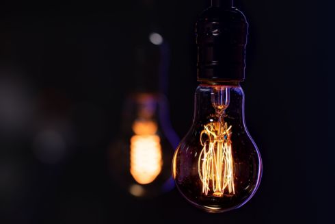 Екстрені відключення світла ввели у Києві та інших регіонах