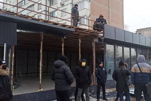 Фото. Царь-МАФ на левом берегу начали демонтировать