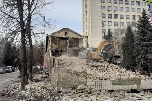 В історичній місцевості на Солом'янці зносять старовинні будівлі та рубають дерева