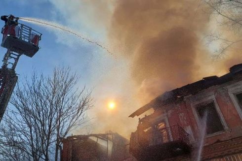На Подоле горело дореволюционное деревянное здание. Пожар ликвидировали