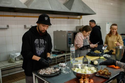 Коктейль Молотова замість сидру та обіди для ЗСУ: як ресторани підтримують армію