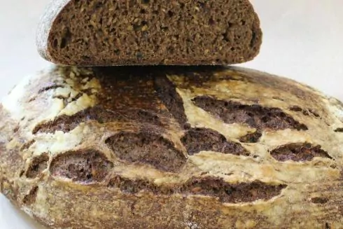 Київський пекар почав випікати Чорнобаївський хліб за оригінальним рецептом