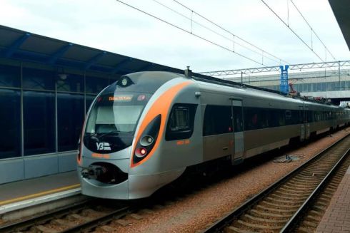 Київ та Варшаву планують об'єднати швидкісною залізницею