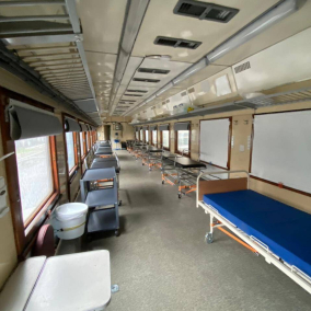 В Украине запустили эвакуационный поезд с мини-госпиталем