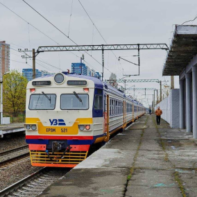 У Києві запрацювала станція міської електрички «Русанівка»