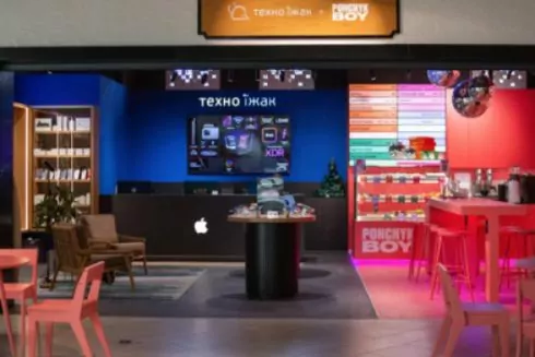 &laquo;Айфончик и пончик&raquo;: Ponchyk Boy и &laquo;Техно Ёж&raquo; открыли в ЦУМе общее заведение