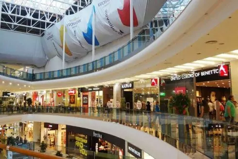 З 30 травня в Києві планують відкрити ТРЦ і готелі