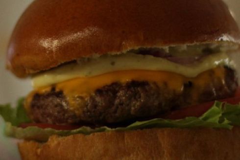 На Лютеранській відкрили український стритфуд із бургерами ETNOS