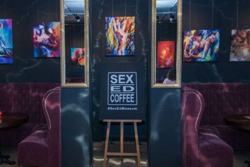 На Подоле открылось кафе Sex.Ed.Coffee. Позже здесь будет музей секса