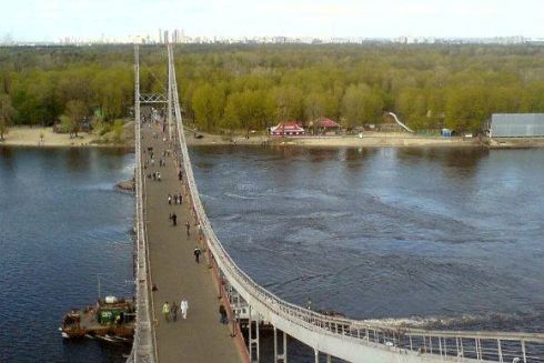 На Трухановому острові встановили цілодобову заборону на в'їзд для авто