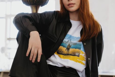 Укрпочта открыла магазин на Amazon. В продаже есть марки с кораблем и одежда