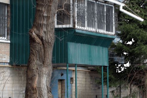 Фото дня: безглузді й дивні київські балкони