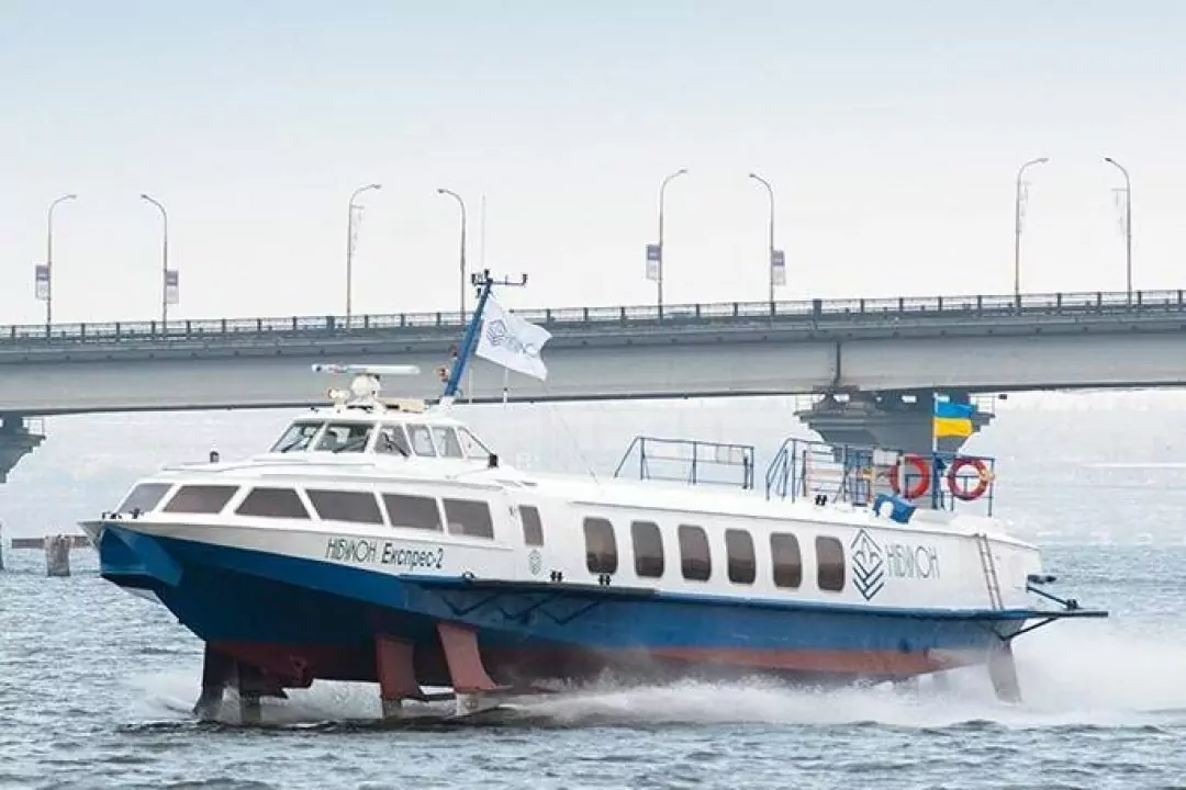 В Киеве запустили прогулки на теплоходе &laquo;Ракета&raquo; для всех желающих